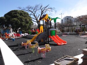 LA CIUDAD QUE (APENAS) MIRAMOS