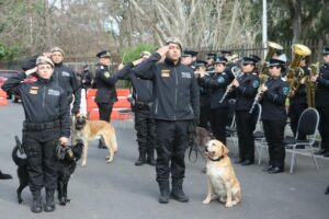 LA POLICÍA PORTEÑA SUMA UN CENTRO PARA CACHORROS Y RECONOCE A LOS FUTUROS EFECTIVOS